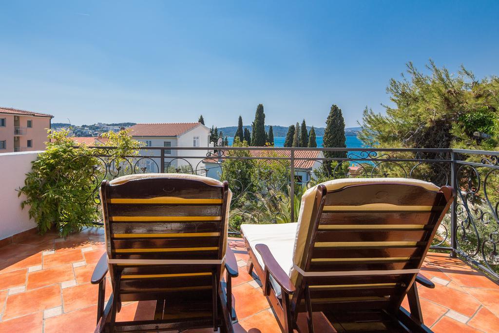 Villa Em Trogir Exterior foto
